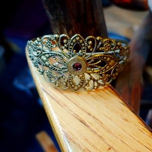 Gold bullet bracelet